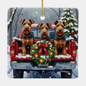 Airedale Terrier Christmas Red Truck Holiday Keramikornament (Rückseite)