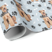 Airedale Terrier Dog Paw Print Pattern Geschenkpapier (Rolleneckpunkt)