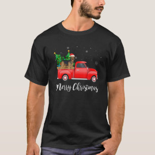 Airedale Terrier Dog Riding Red Truck Weihnachten T-Shirt