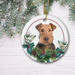 Airedale Terrier Evergreen Berry Wreath Keramik Ornament
