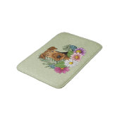Airedale Terrier Hund und farbenfrohe Blume grün Badematte (Schrägansicht)