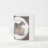 Airedale Terrier Kunst, Dichtung und Musik Mattglastasse (Vorderseite Links)