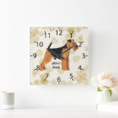 Airedale Terrier ~ Tan Blätter Design Quadratische Wanduhr (Zuhause)