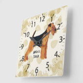 Airedale Terrier ~ Tan Blätter Design Quadratische Wanduhr (Winkel)