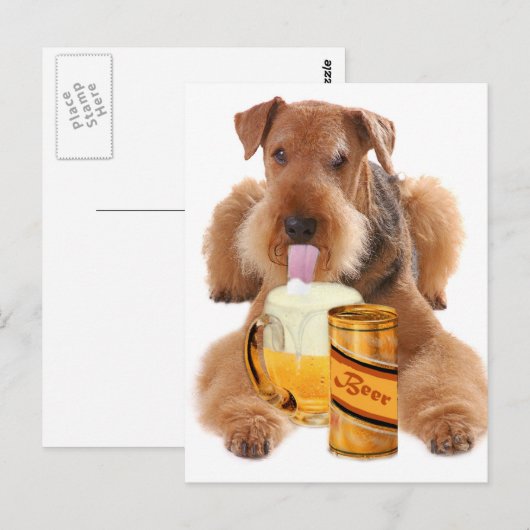 Airedale Terrier teilt Bier Postkarte (Vorne/Hinten)