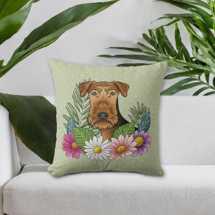Airedale Terrier und farbenfrohe Sommerblumen Grün Kissen