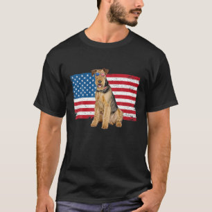 Airedale Terrier Vater Mama American Flag Dog Love T-Shirt