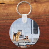 Airedale Terriers auf der Veranda Schlüsselanhänger (Vorderseite)