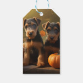 Airedale Welpe Herbst Kürbis Geschenkanhänger (Rückseite)