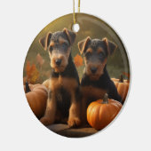 Airedale Welpe Herbst Kürbis Keramik Ornament (Links)
