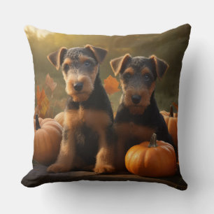 Airedale-Welpe Herbstfreude Kürbis Kissen