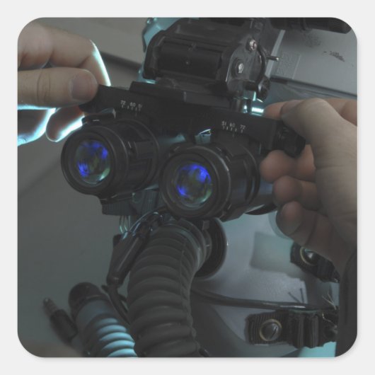 Airman passt die Augenspäne an Quadratischer Aufkleber (Vorderseite)