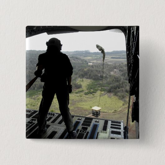 Airman sieht sich einen Bundle-Fall an Button (Vorderseite)