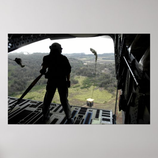 Airman sieht sich einen Bundle-Fall an Poster (Vorne)