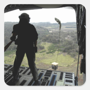 Airman sieht sich einen Bundle-Fall an Quadratischer Aufkleber