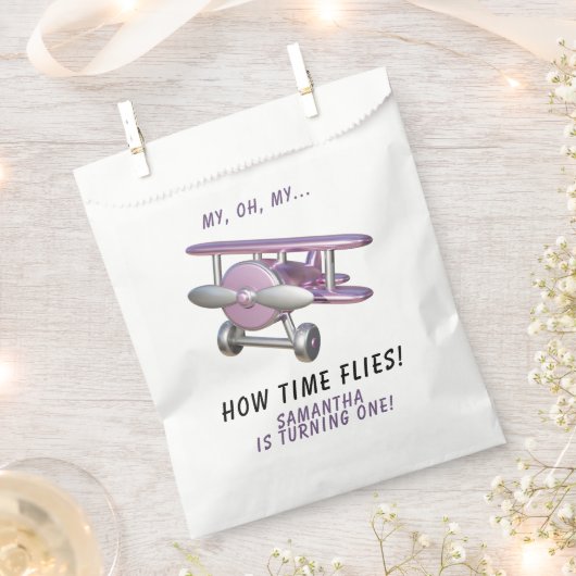 Airplane Oh My Time Flies Travel First Birthday Geschenktütchen (Ausgeschnitten)