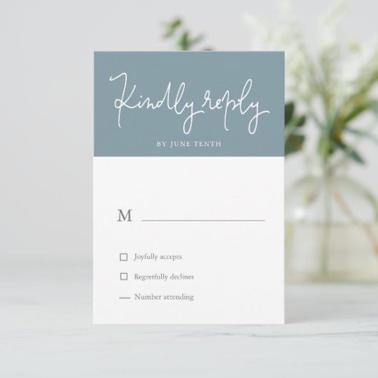 Airy Pastel Slate Blue RSVP Card (Stehend Vorderseite)