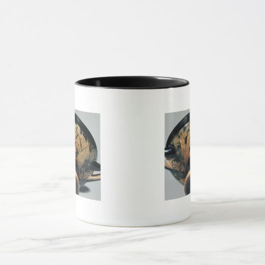 Ajax, an gedrängt von Athene Tasse (Zentrum)