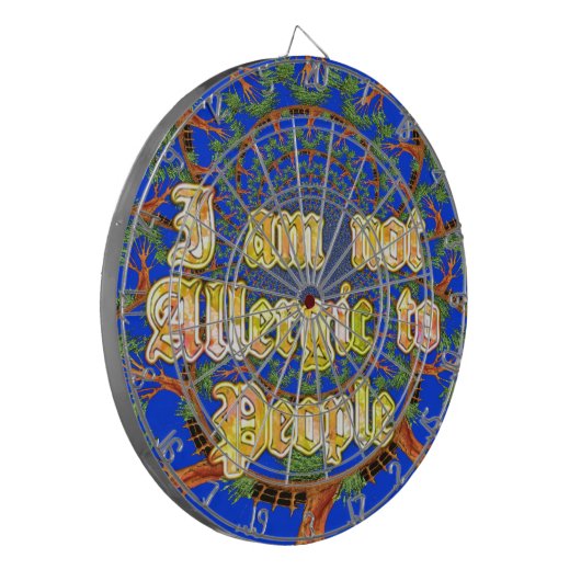 Akacia Alchemy: Ich bin nicht allergisch gegenüber Dartscheibe (Vorderseite Links)