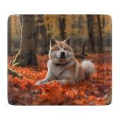 Akita im Herbst Leaves Fall Inspiriert Schneidebrett (Vorderseite)