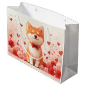Akita mit Rose - Valentinstag Große Geschenktüte (Rückseite Schrägansicht)