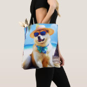 Akita on Beach, Sommergeschenk für Hundefreunde Ge Tasche (Von Nahem)