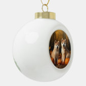 Akita Welppy Autumn Delight Pumpkin Keramik Kugel-Ornament (Links)