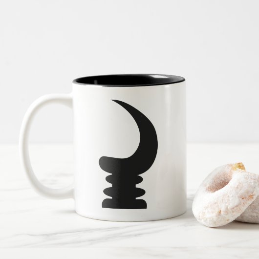 AKOBEN | Symbol des Kriegs-Horn-| von Wachsamkeit Zweifarbige Tasse (Mit Donut)