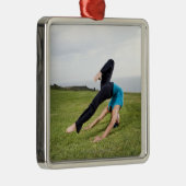 Akrobaten und Contortionists Ornament Aus Metall (Rechts)