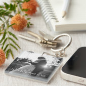 Akryllischer Hochzeitsstift mit anpassbarem Text Schlüsselanhänger (Vorderseite rechts)