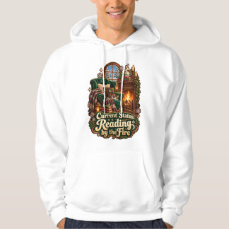 Aktueller Status: Lesend am Feuer Winter Hoodie