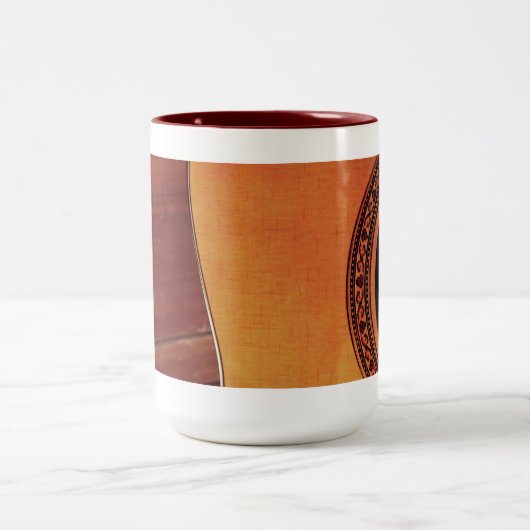 Akustische Gitarre-Holzmusikkunst Zweifarbige Tasse (Mittel)