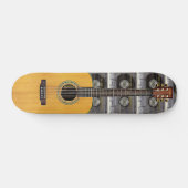 Akustische Gitarre und Retro-Tape-Rock'n'Roll Skateboard (Horizontal)