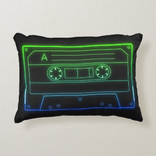 Akzentkissen mit neon-grünem blauem Kassettenband Dekokissen