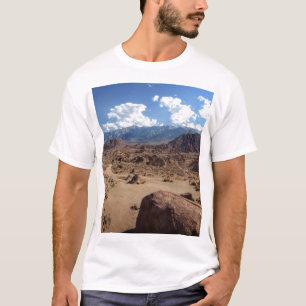Alabama Hills und die Sierra Nevada T-Shirt