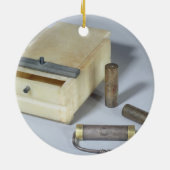 Alabasterkasten- und -bronze- und keramikornament (Hinten)