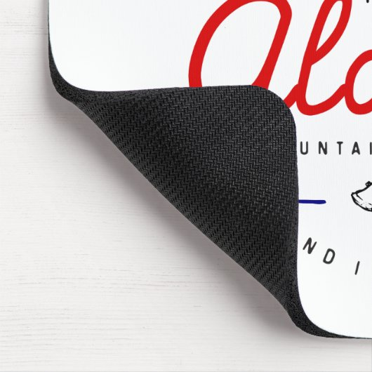 Alaska-Berge fordern, dass ich hellfarbig werde Mousepad (Ecke)