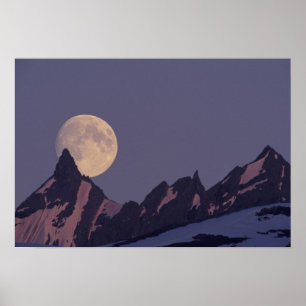 Alaska, Chugach Mountains Vollmond steigt auf Poster