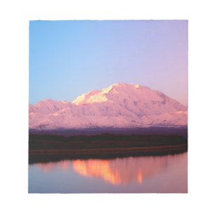 Alaska, Denali-Nationalpark, Mt. McKinley bei Notizblock