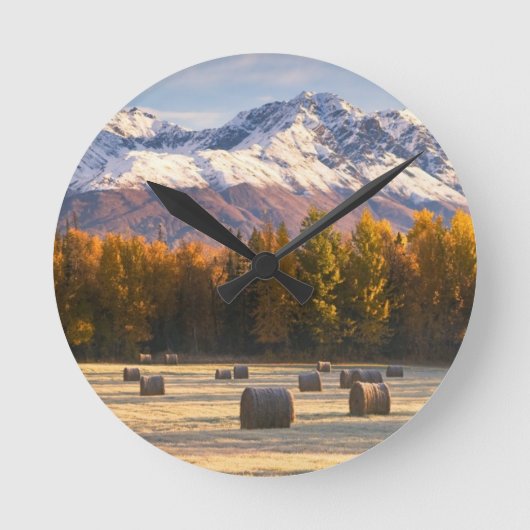 Alaska Farming Runde Wanduhr (Vorderseite)