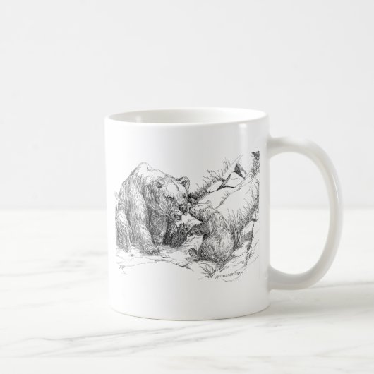 Alaska Grizzly & Sow Cub Playing B&W Coffee Tasse (Rechts)
