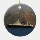 Alaska-Ozean, Fabrik-Schleppnetzfischer in Alaska Keramikornament (Hinten)