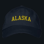 ALASKA Yellow Gold auf Navy Blue Bestickte Baseballkappe<br><div class="desc">ALASKA Yellow Gold bestickt auf Navy Blue Baumwollhut. Das ist ein wunderbares Geschenk für alle, die Alaska phantastisch Lieben! Wenn Sie Ihren persönlichen Text bevorzugen, wählen Sie einfach den Knopf "Diese Vorlage personalisieren", um Ihre Auswahl an benutzerdefiniertem Text einzugeben. Die Stickerei kann auch an andere Farbeinstellungen angepasst werden, indem Sie...</div>