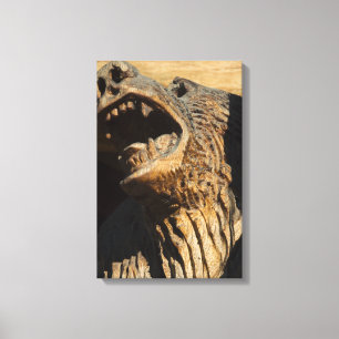 Alaskan Bear Carving - Eine Kunstdruckerei Leinwanddruck