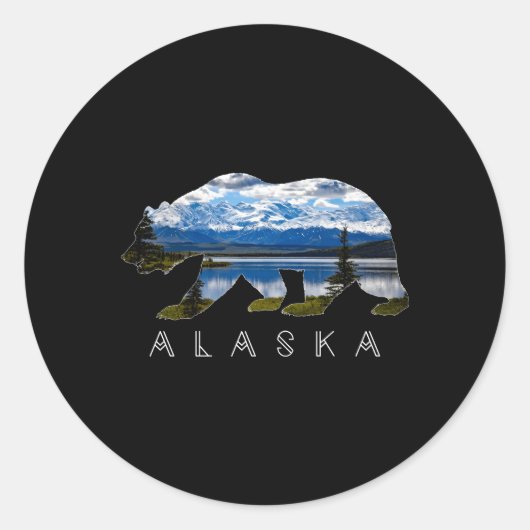 Alaskan Bear mit Lake Mountain Runder Aufkleber (Vorderseite)