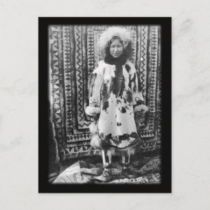 Alaskan Eskimo Mädchen in traditionellen Pelzkleid Postkarte