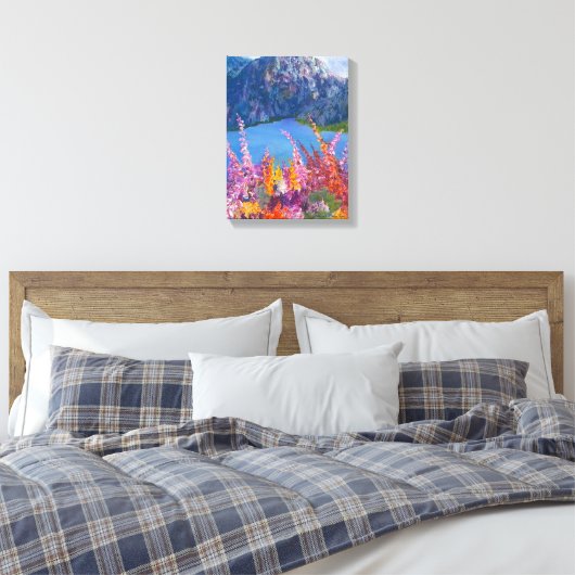 Alaskan Fireweed Stretched Canvas Print Leinwanddruck (Insitu (Schlafzimmer))