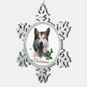Alaskan Malamute Christmas Schneeflocken Zinn-Ornament (Rechts)