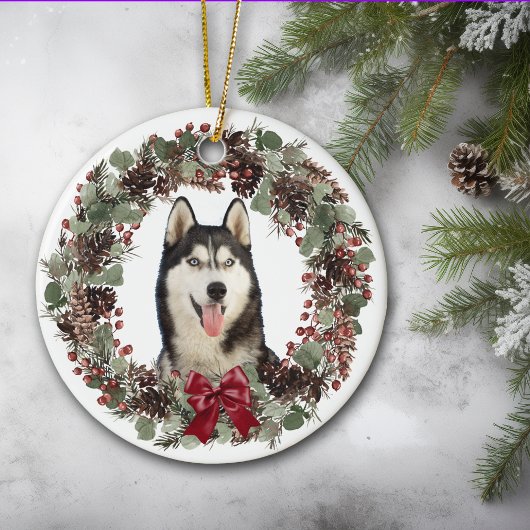 Alaskan Malamute Dog Red Bow Pinecone Wreath Keramik Ornament