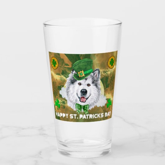 Alaskan Malamute Gold Happy St Patricks Day Glas (Vorderseite)